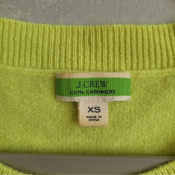 J. CREW Cashmere Crewneck Neon Lime Green Long Sleeve Sweater Sz XS - Picture 3 of 16